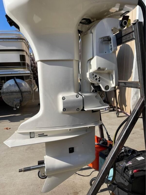 2005 Evinrude 200 HP 2-Stroke 20" Shaft - Alpha Marine Outboards