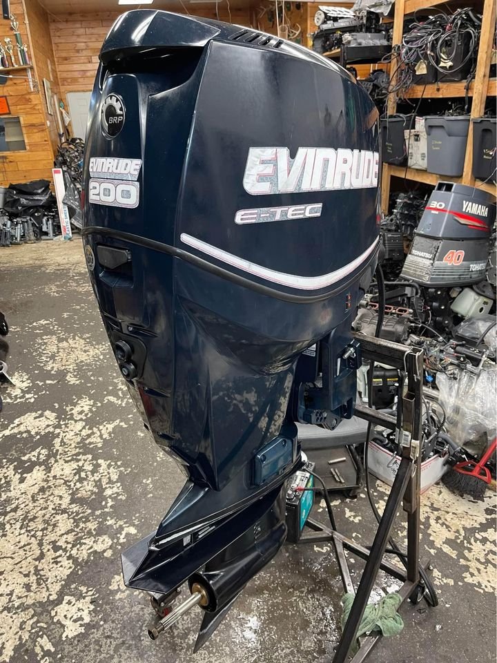 2010 Evinrude Etec 200 HP 2-Stroke 25” Shaft - Alpha Marine Outboards