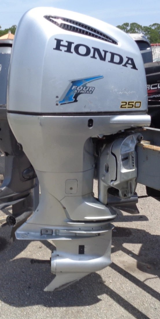 2012 HONDA BF250 25" 250HP HONDA MARINE 4-STROKE OUTBOARD BOAT MOTOR ENGINE left — Used Outboards