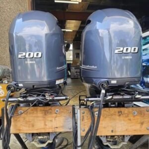 Twin Yamaha F200hp 4 stroke. 2021 electric controls